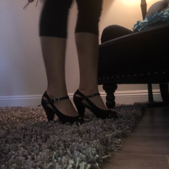 Franco Sarto black snakeskin 51/2 size shoes - Picture 7 of 7